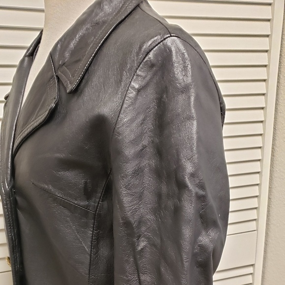 🌼SOLD! Vintage Leather Trench Coat, Brass Buttons - Picture 5 of 8